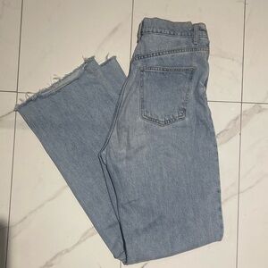 Zara High Waisted Jeans in light blue color. Size US 6.